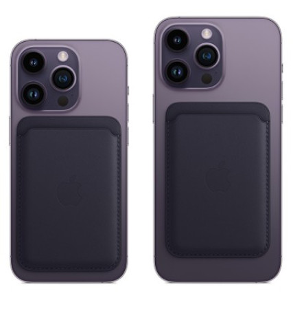iPhone Leather Wallet with MagSafe